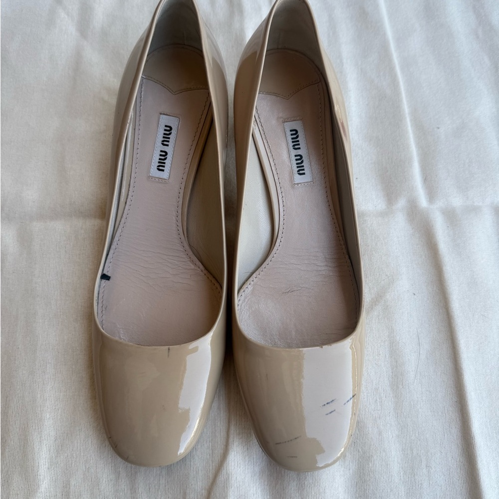 Miu Miu Women's Beige Patent Leather Pumps